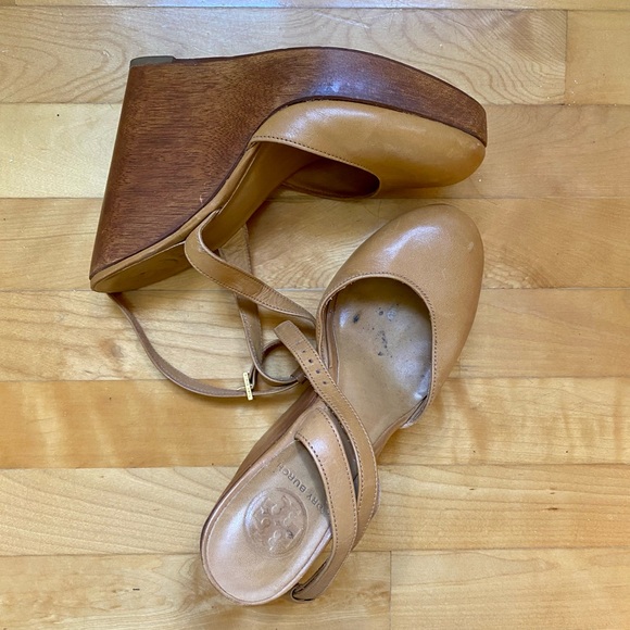 Tory Burch wooden wedges - Picture 2 of 6